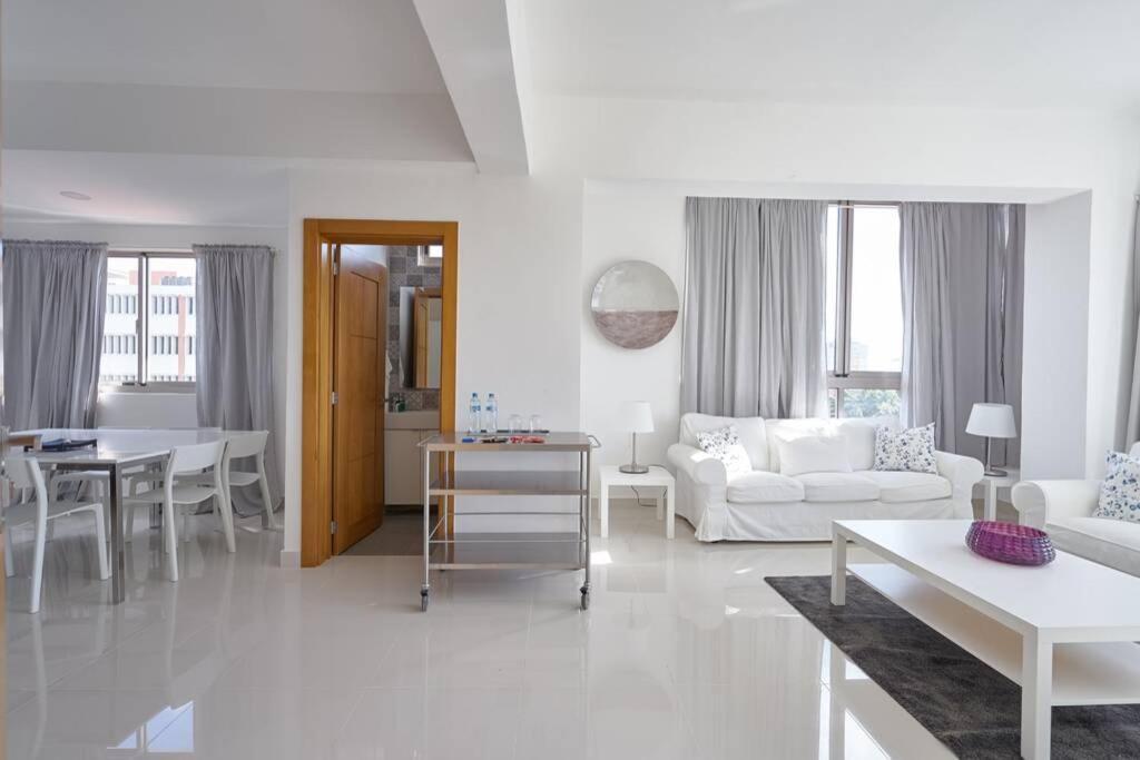 Escape Apartments, Balcony, Pool & Gym In La Julia Santo Domingo Dış mekan fotoğraf