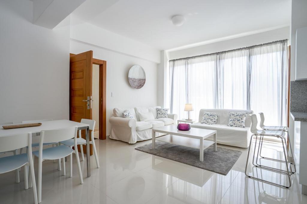 Escape Apartments, Balcony, Pool & Gym In La Julia Santo Domingo Dış mekan fotoğraf